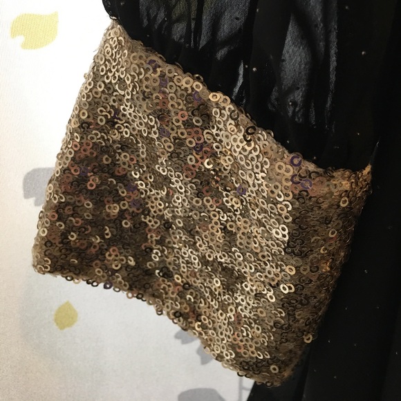 Black & Gold Sequin Cocktail Dress - Picture 3 of 7